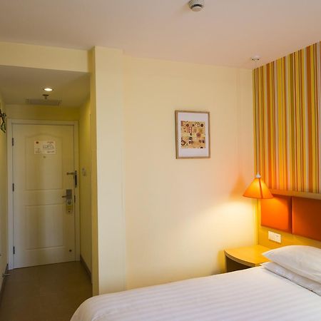 Home Inn Guangzhou Middle Jiefang Road Gongyuanqian Metro Station Bagian luar foto