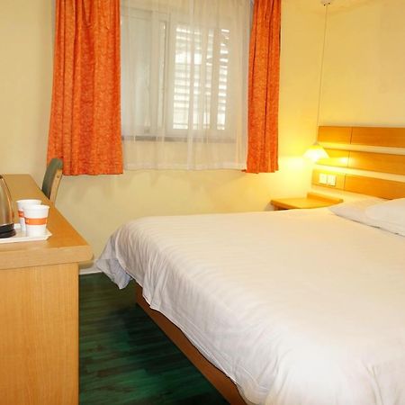 Home Inn Guangzhou Middle Jiefang Road Gongyuanqian Metro Station Bagian luar foto