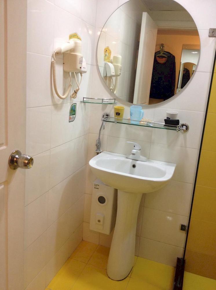 Home Inn Guangzhou Middle Jiefang Road Gongyuanqian Metro Station Bagian luar foto