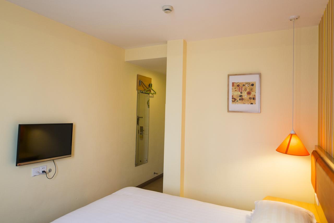Home Inn Guangzhou Middle Jiefang Road Gongyuanqian Metro Station Bagian luar foto